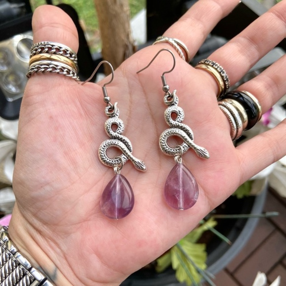 π΄ Purple fluorite drop snake design dangly earrings - Picture 6 of 10